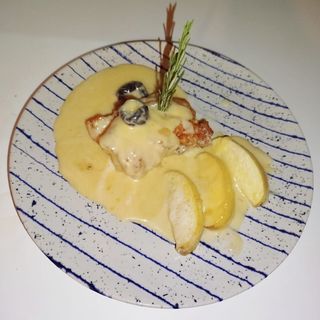 Bacalao a La Miel Con Manzana y Ciruela