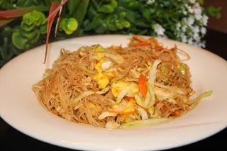 A83. Spaghetti di riso con verdure