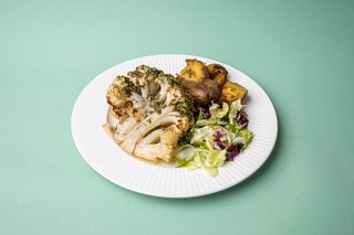  Conopidă coaptă si cartofi copti