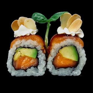 uramaki sake almendra (8 pzs.)