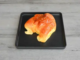 Cornetto alla Marmellata di Albicocca