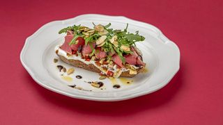 Брускетта з тунцем (240г)