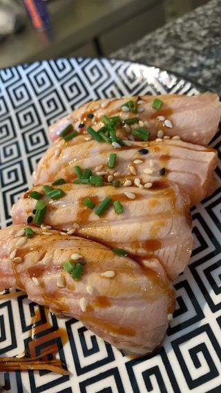 Nigiri Salmão Braseado