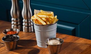 კარტოფილი ფრი ტრუფელის სოუსით