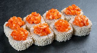 Рол спайсі лосось в рисових кульках