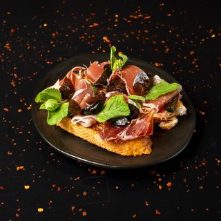 Proscuitto, mint & fig Bruschette (200г)