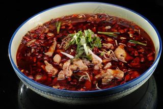 Pui de balta in sos picant