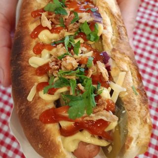 Hot dog stuningowany 