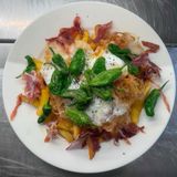 Huevos estrellados con jamón ibérico