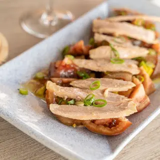 ENSALADA TOMATE IBÉRICO VENTRESCA