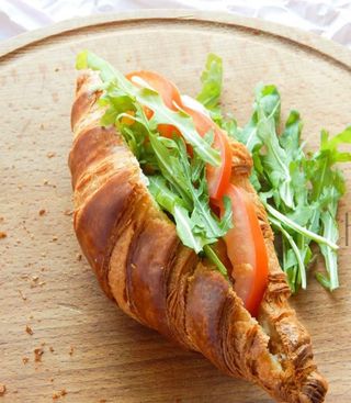 Круасан "Териякі" (165г)