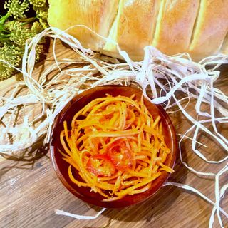 Surówka marchewka po kozacku na ostro