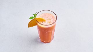 Sok świeżo wyciskany pomarańczowo-grejprutowy