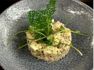 Салат Олів'є з телятиною (240г)