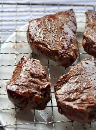 zrazy radziwiła -ze śliwką i boczkiem