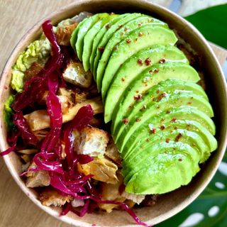 Ensalada Pollo y Aguacate