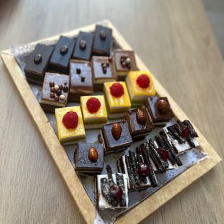 P Plateau De Soirée de 24pcs(selon dispo)