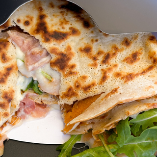 Палачинка с пилешко филе