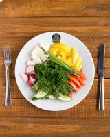 Плато из свежих овощей   