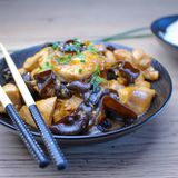 Poulet Aux Champignons Noirs 