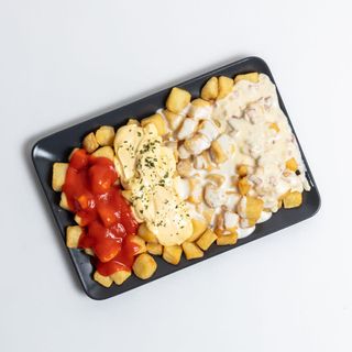 Tapa Tabla De Patatas Con 4 Salsas  (1/2 Ración)