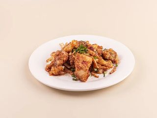 Казан-кебаб из форели с фри (250 гр.)