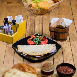 Omlet sa 3 jaja, šunkom i sirom 250gr