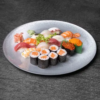 37.- Funamori Sushi (18 Pzs.)