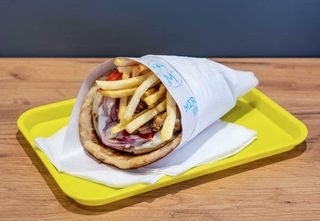 Giros mega 550gr + Trileće + limunada