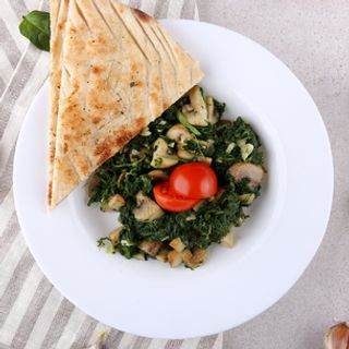 G Sote de Spanac cu Ciuperci