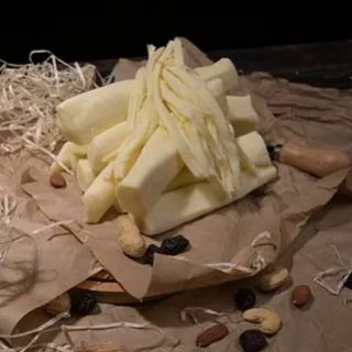 Сет до пива з асорті сирів , арахісу,кукурудзи,смажеого насіння 300г