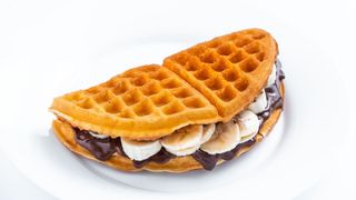 Waffle cu banane și Nutella