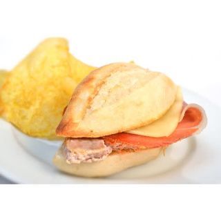 Montadito De Lomo Con Queso Y Jamón