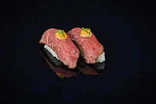 Gyuniku nigiri 2szt. 		