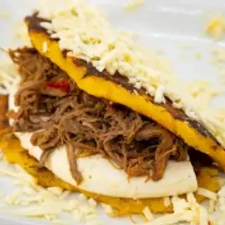 Cachapa Carne Mechada