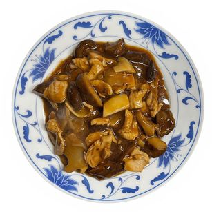 Pollo bambù e funghi