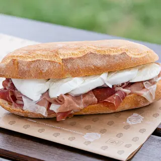 Crudo e mozzarella