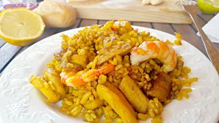 Ración de Paella mixta ( A partir de las 13:30 horas )