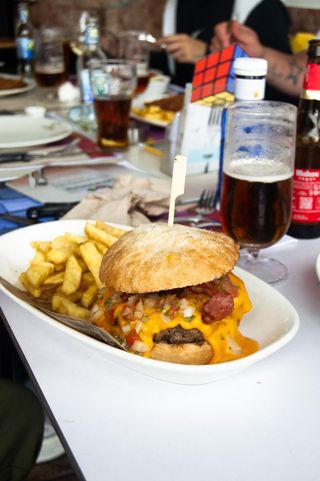 BURGUER ACHO PUÑETA