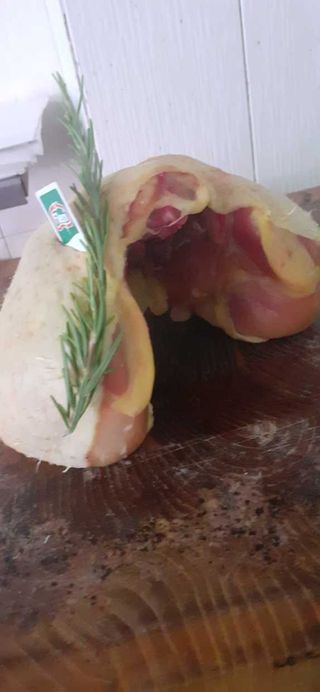 Cosciotto di pollo giallo allevato a terra 1/1.2 kg