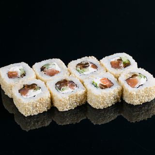 Рол Філадельфія в кунжуті з лососем  (250г)