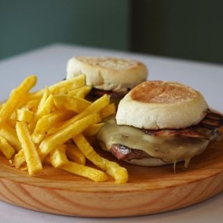 PREGO EM BOLO DE CACO