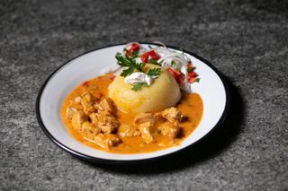 Papricas de pui cu mamaliga