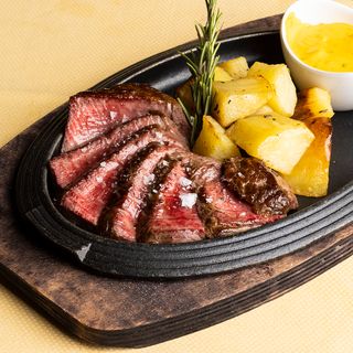 Filetto danish con patate e salsa dello chef