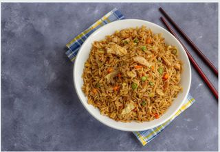 48. Arroz Frito Con Pollo