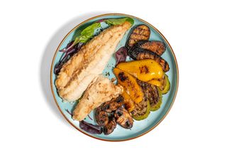 Судак с овощами гриль (500г)