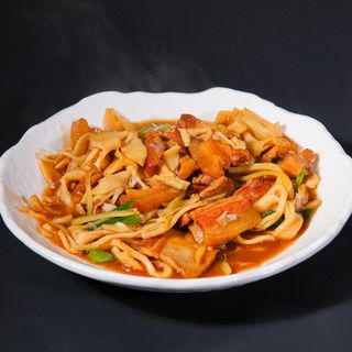 Pancetta al vapore con bambù