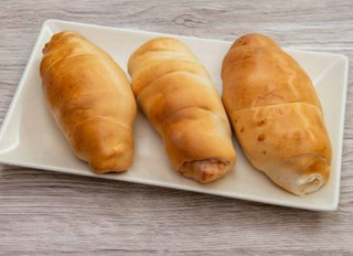 Cachito De Jamón De Pavo Y Queso Crema