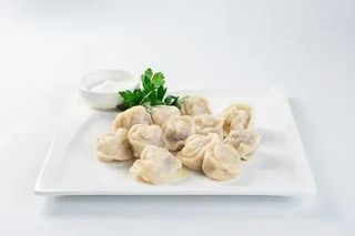 Пельмени со сметаной  