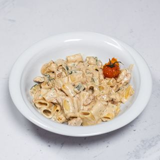 Tjestenina s puretinom i tikvicama